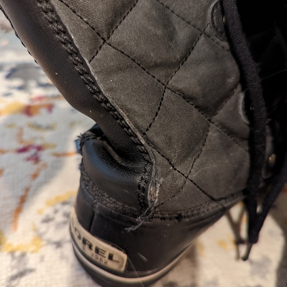 Sorel black lace up boots, size 10 - Picture 5 of 6